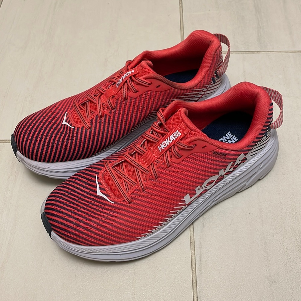 Hoka One One - Rincon 2 - Women’s Size 8 w BOX